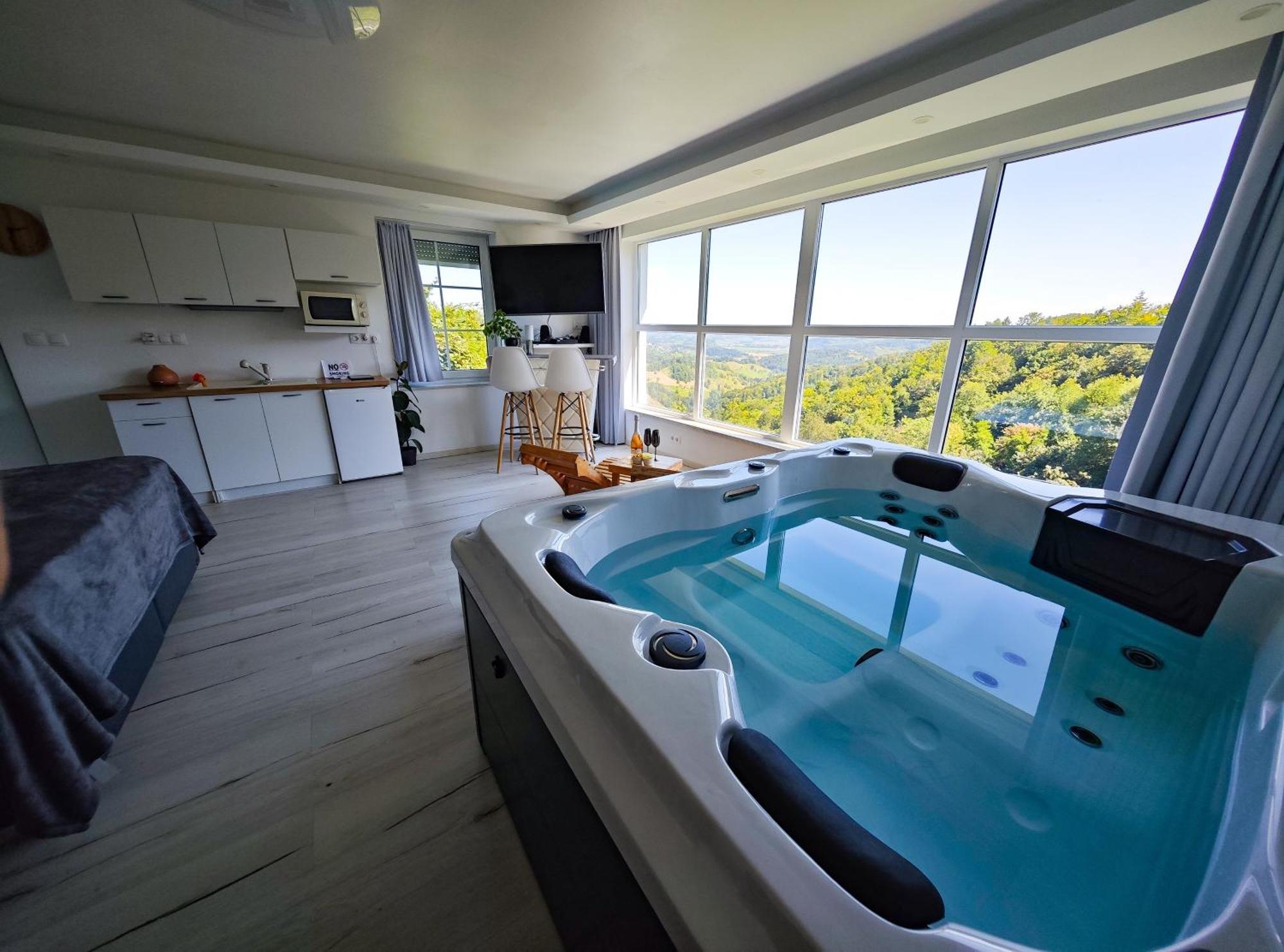 Wellness Pod Zvezdami, - Private Maribor